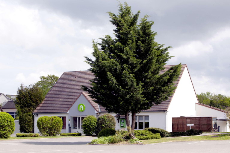 Exterior & Views 2, Campanile NATURE - Dreux, Eure-et-Loir