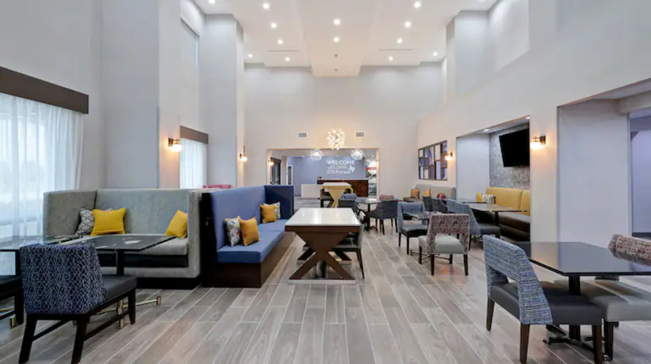Public Area 2, Hampton Inn & Suites Houston East Beltway 8, Houston