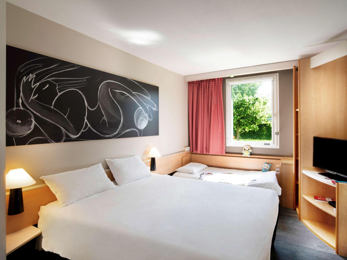 Bedroom 2, B&B Hotel Thionville Yutz Route Du Luxembourg, Moselle