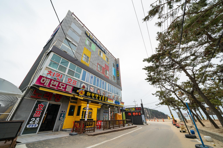 Others 3, Incheon Beach, Jung