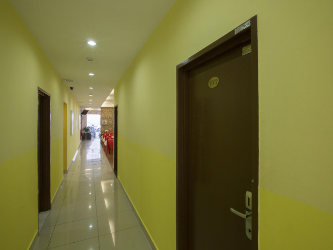 Others 3, Hotel Zamburger Sri Petaling, Kuala Lumpur