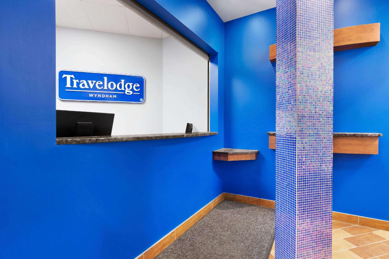 Bathroom 5, Travelodge by Wyndham Alma, Lac-Saint-Jean-Est