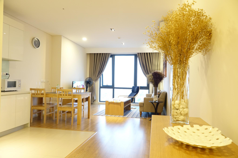 MODERN, Spacious with River View City Center, Long Biên