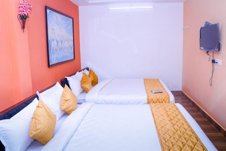 Others 3, Hotel De Heritage, Viluppuram