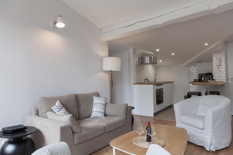 Others 5, Chapeau rouge Beautiful apartment , Gironde