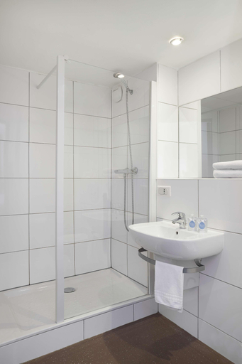 Bathroom 4, Hotel Isidore, Alpes-Maritimes