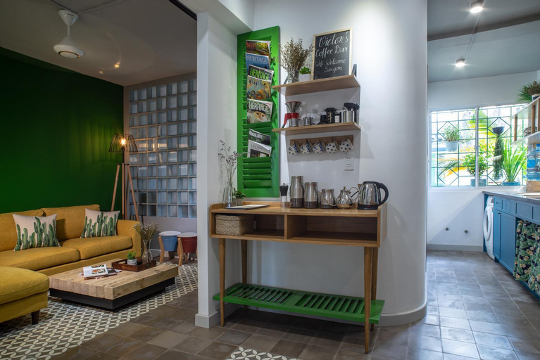 Central Saigon 2BR apt, kitchen, Netflix, washer, District 1