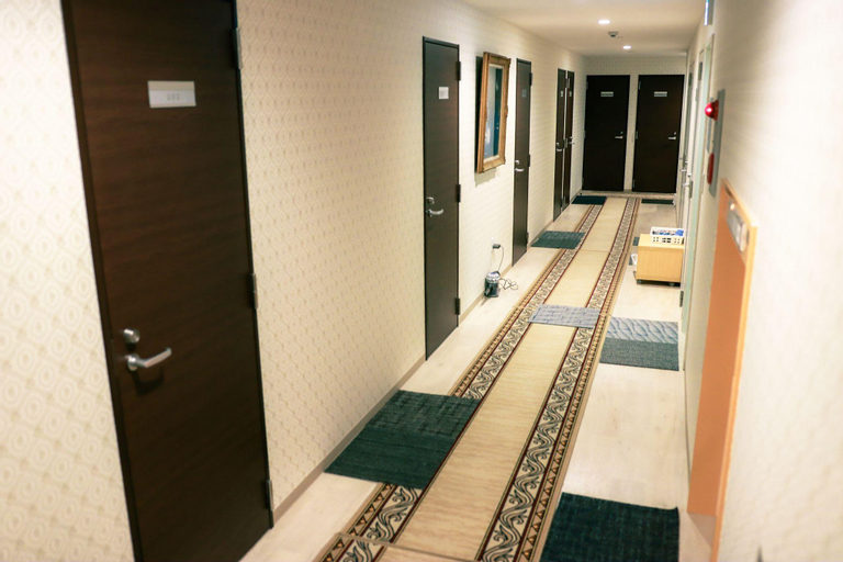 Exterior & Views 15