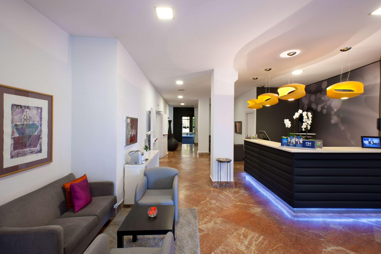 Public Area 3, NH Avenida Jerez, Cádiz