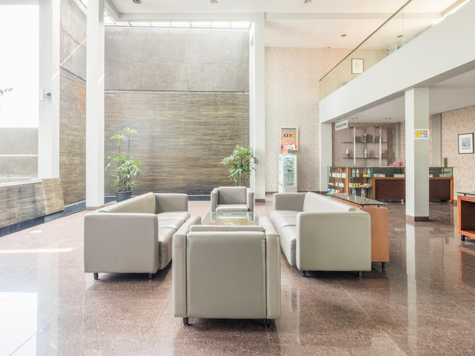 Public Area 2, Capital O 874 Hotel Nyland Pasteur, Bandung