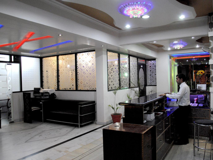 Public Area 2, Hotel Alpine, Agra
