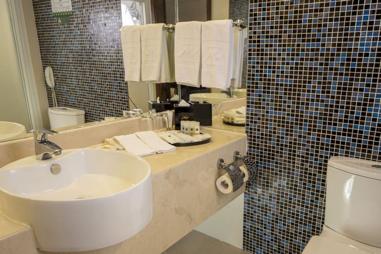Bathroom 15