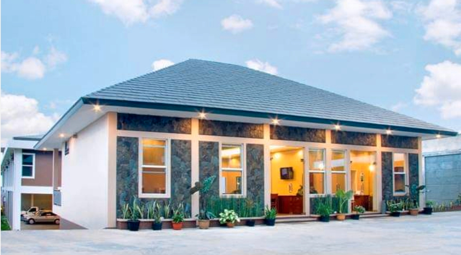 U Village Hotel Bandung, Bandung