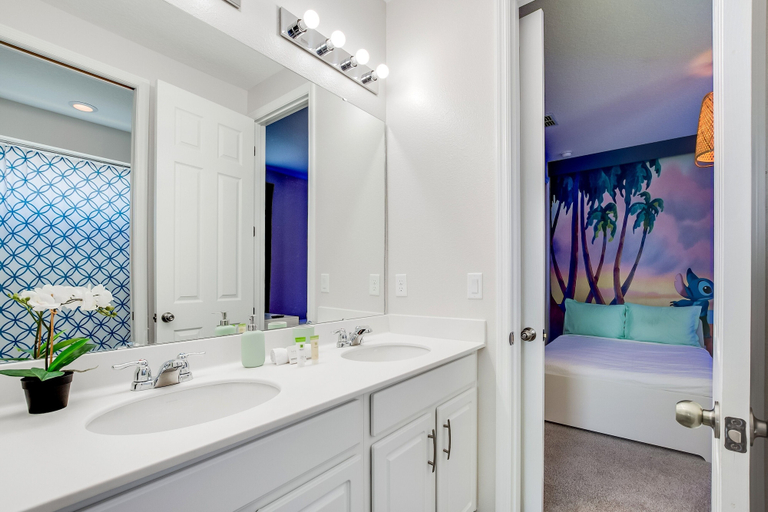 Bathroom 5, 1552 Nassau Point Trail, Osceola