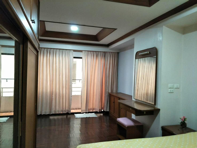 Bedroom 2, Saranjai Mansion, Khlong Toey