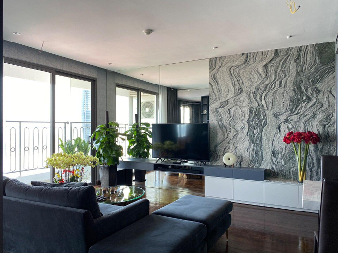 Central-Riverside Lux - Pool &Gym-Balcony-Rooftop, District 1