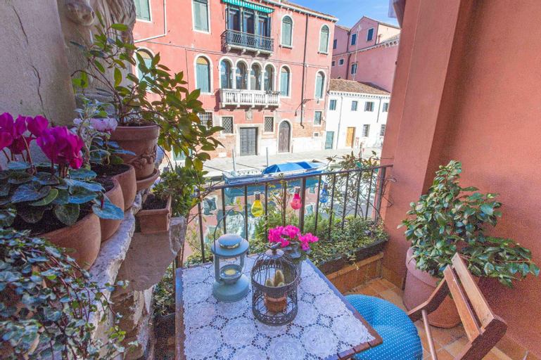 CA CAMMELLO exclusive terrace and canal view, Venezia
