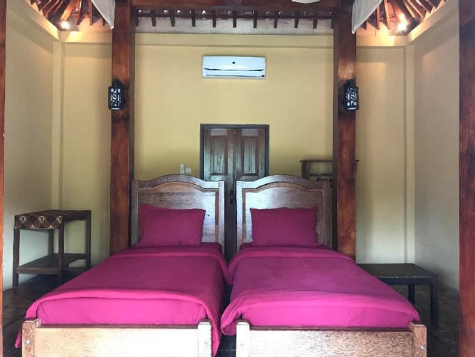 Twin Bed at Rumah Dharma Riverside 01, Magelang
