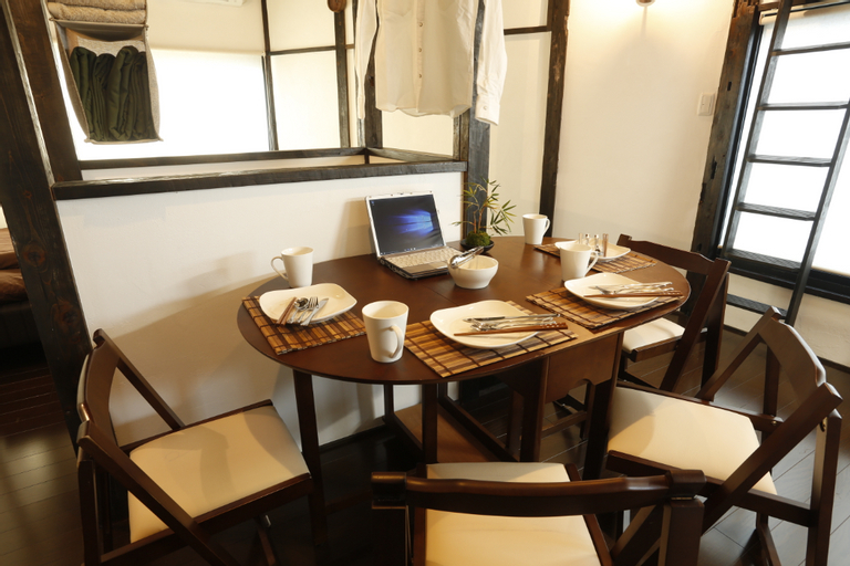 ShinjukuTokyo Treehouse Free Pocket Wifi Certified, Shinjuku