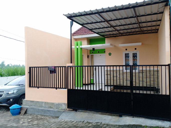 Exterior & Views 1, Villa GDK (Untuk Keluarga), Malang