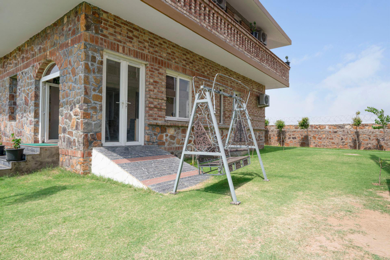 Exterior & Views 3, Stylish 7-bedroom farmhouse with a pool/72689, Mewat