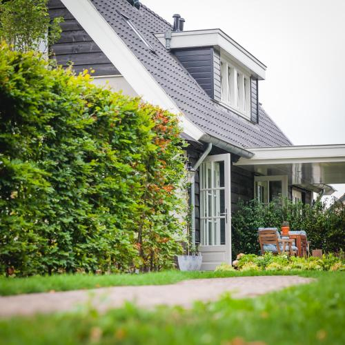 Logement ‘t Voorhuysch, Buren