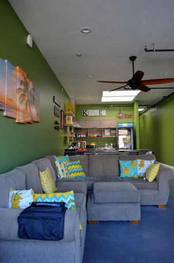 Public Area 2, California Dreams Hostel, San Diego