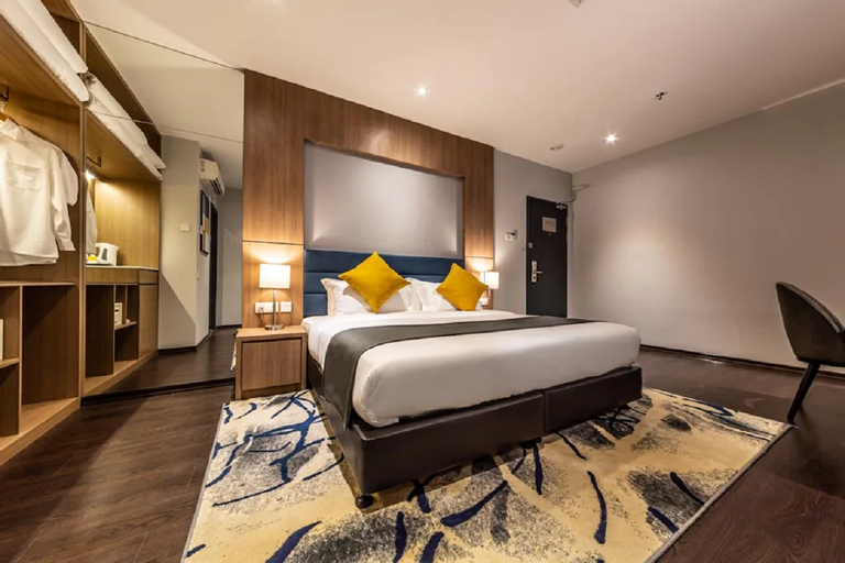 Bedroom 12