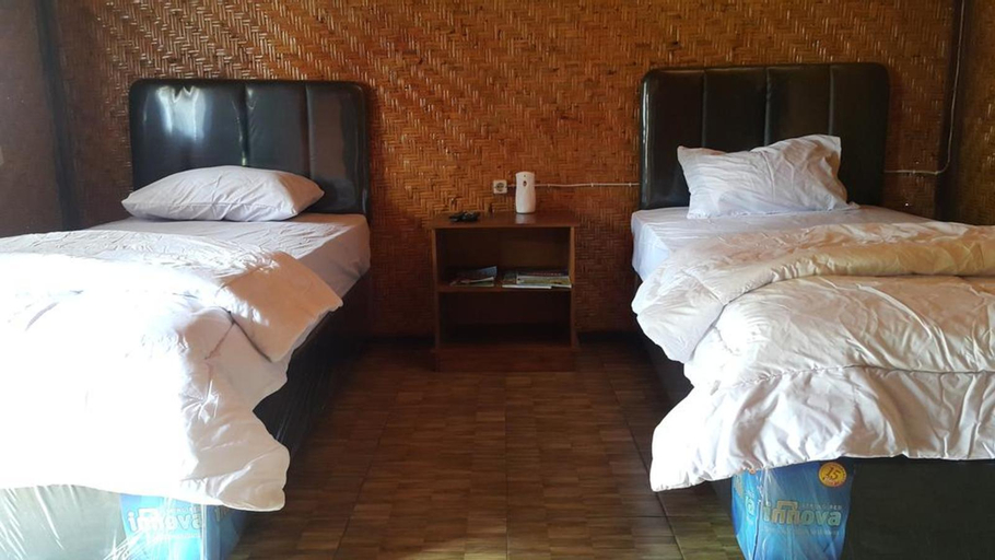 AC Room 3 @ Home stay Bunder , Banyuwangi