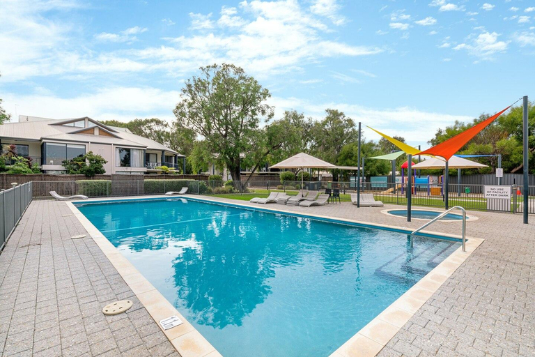Sport & Beauty 2, Seashell Cottage - Unit 47 At Cape View Resort, Busselton