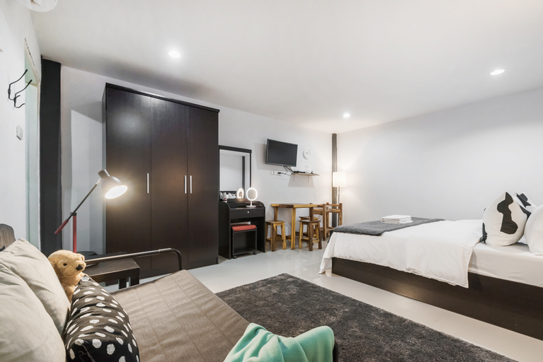 NUTANEE's Room No.04, Khlong San