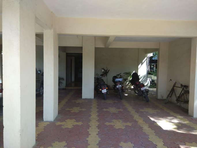 Others 5, BALAJI LODGING, Solapur