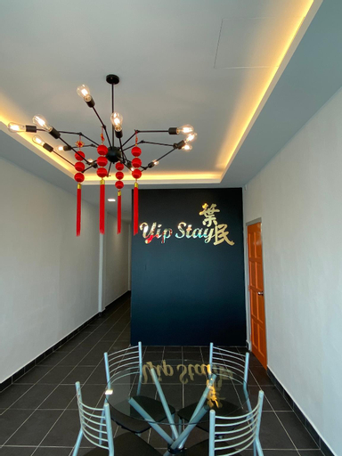 Business Facilities, YipStay King Deluxe 203, Kinta