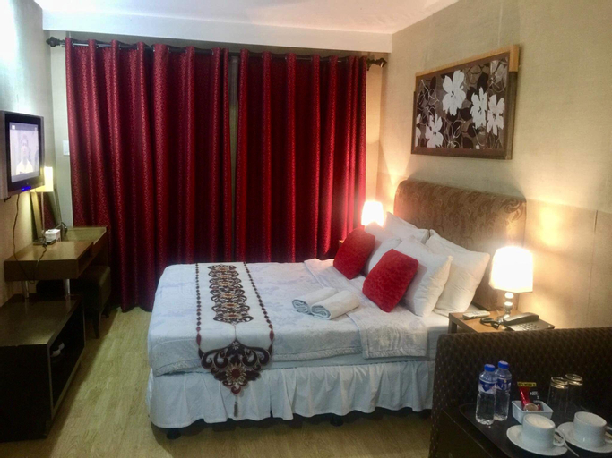 PRIVATE UNIT at One Tagaytay Place Hotel Suites, Tagaytay City