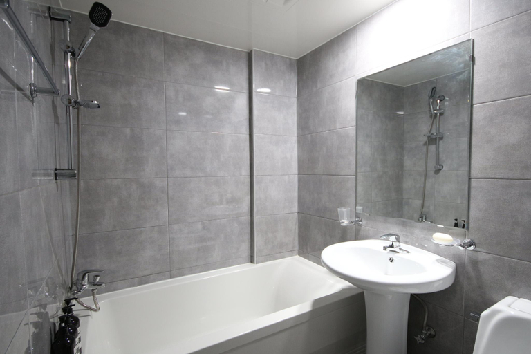 Bathroom 3, R Motel, Busanjin