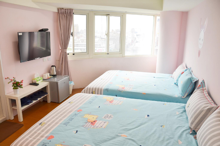 Room E, xinglin home, Taichung