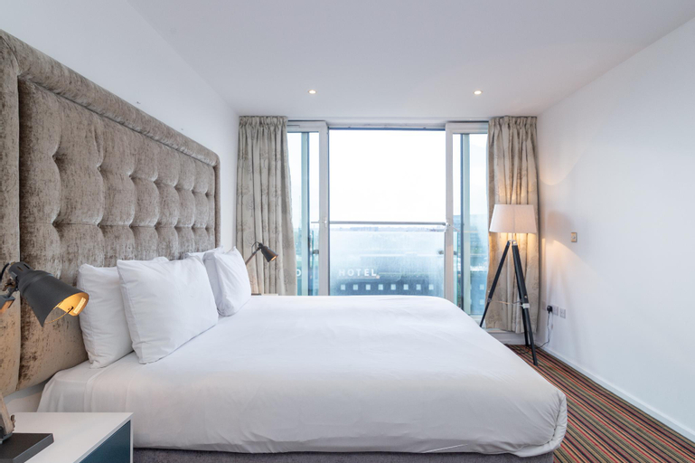 Kenny Apartment by Austin David Apartments, London