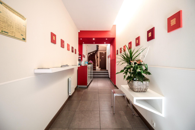 Bathroom 4, Hotel Gambetta, Gironde