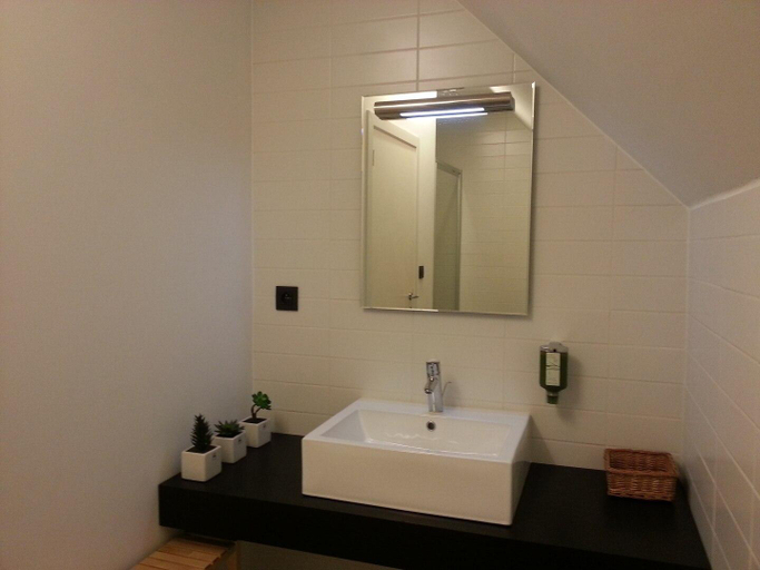 Bathroom 2, Huis van Vletingen, Oost-Vlaanderen
