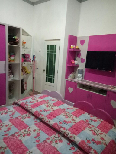 Pinkish room, Semarang