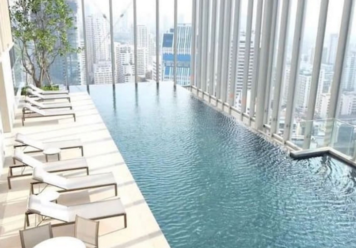 Top Skyline Infinity Pool,Bangkok City Center , Wattana