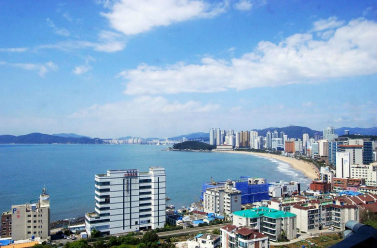 SWEET HOUSE♡  해운대 달맞이 언덕 ★더블+싱글베드, 3인, 바다전망★, Haeundae