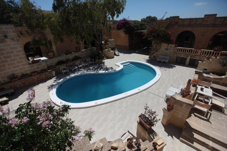 Others 4, Villa Pedro 2 Bedroom villa with shared pool