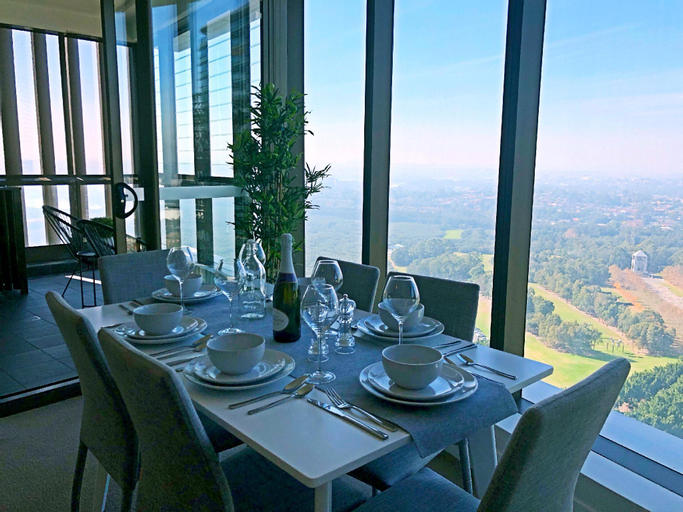 Food & Drinks, Sydney Luxury Apartment - Olympic Park - Sky View, Auburn