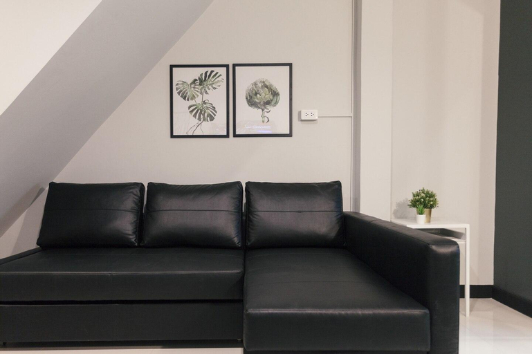 Public Area 1, S2 Silom Large room 4-6 guests Full kitchen WIFI, Bang Rak