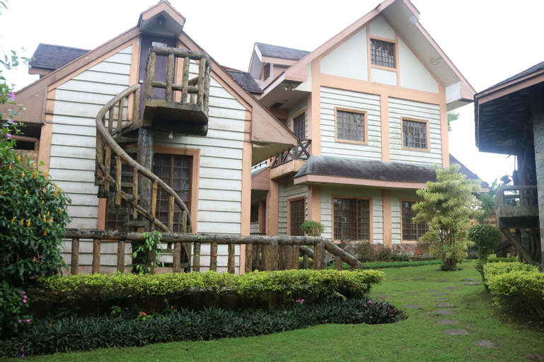 Private House with big *Garden*Gazebo*, Tagaytay City
