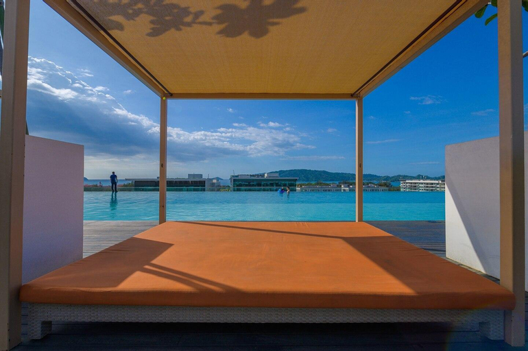 LSS HomeStay@Sutera Avenue KK infinity pool 10 pax, Kota Kinabalu