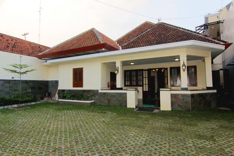 Others 5, Musafir Guesthouse, Solo