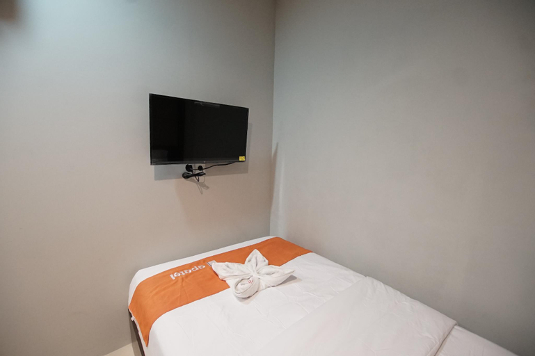 Bedroom 5, Apatel Kelapa Gading Boulevard 01, North Jakarta
