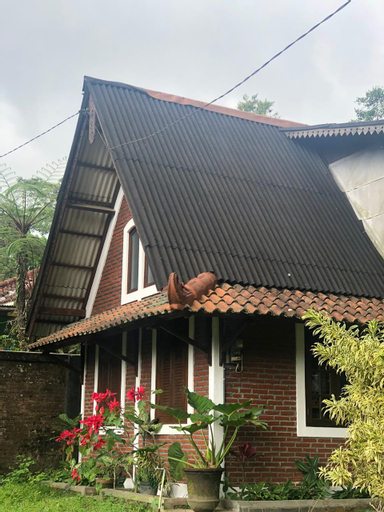 Exterior & Views 5, Tempuran Hills Family Homestay, Sleman